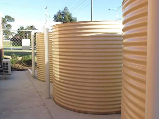 Round Home Tank = 8000L / 2.25mø x 2.2H